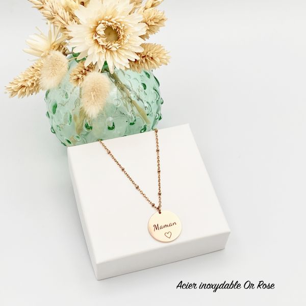 Collier médaille gravée, en acier inoxydable