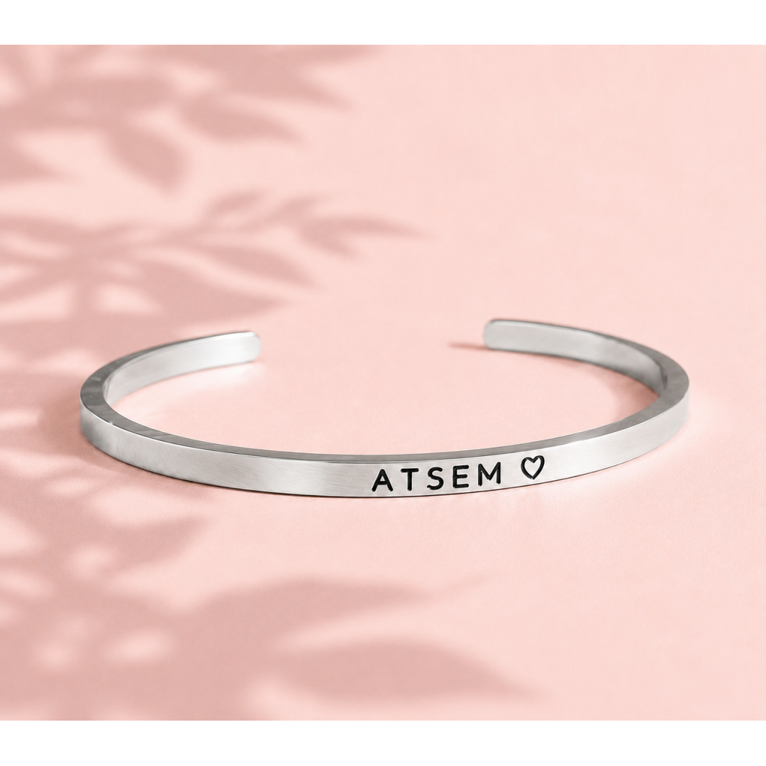 ATSEM ♡, Gravure noire, Bracelet jonc ajustable à message en acier inoxydable