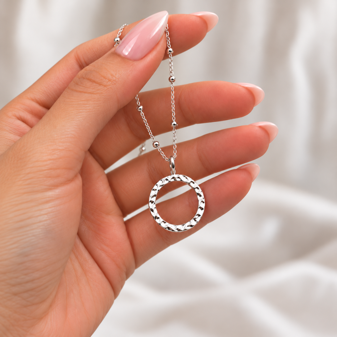 Collier Anneau Martelé Femme en Acier Inoxydable – Doré ou Argenté