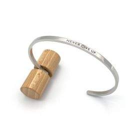 Never give up, Bracelet jonc ajustable à message en acier inoxydable gravure noire
