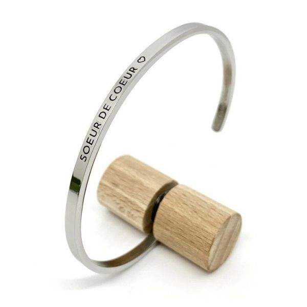 Bracelet jonc ajustable à message "Soeur de coeur" en acier inoxydable gravure noire
